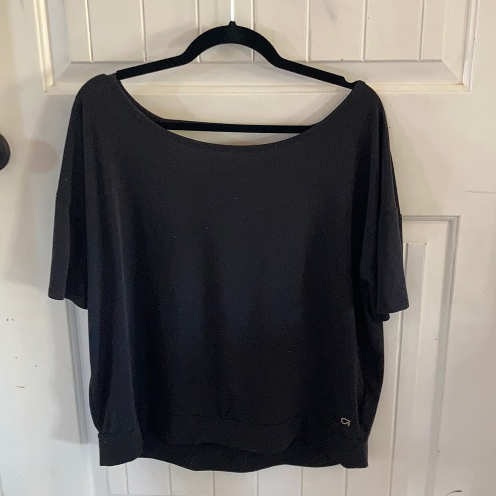 Gapfit open back shirt